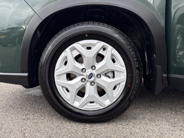 Used 2023 Subaru Forester AWD/4WD image 28