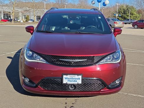Used 2019 Chrysler Pacifica Limited w/ Advanced Safetytec Group image 2