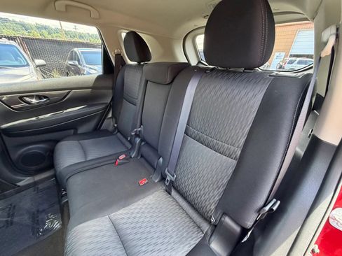 Used 2017 Nissan Rogue S w/ S Appearance Package AWD/4WD image 27