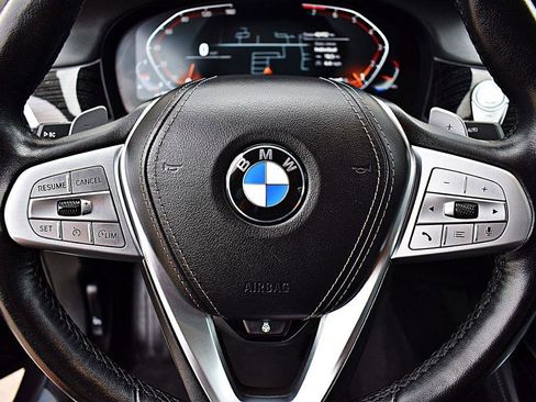 Used 2022 BMW 740i RWD image 37