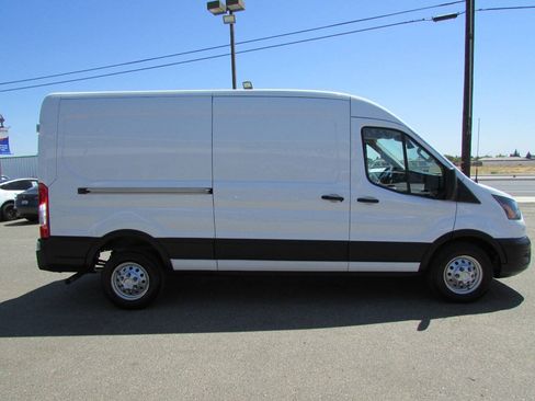 Used 2023 Ford Transit 250 Medium Roof AWD w/ Load Area Protection Package image 5