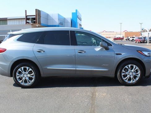 Used 2020 Buick Enclave Avenir w/ Avenir Technology Package image 2