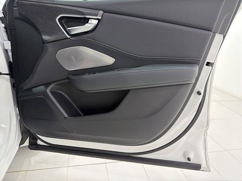 Certified 2025 Acura RDX SH-AWD w/ Advance Package image 18