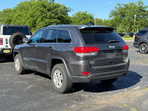Used 2014 Jeep Grand Cherokee Laredo w/ Security & Convenience Group AWD/4WD image 3