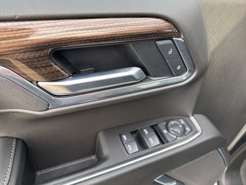 Used 2025 Chevrolet Silverado 1500 LT image 11