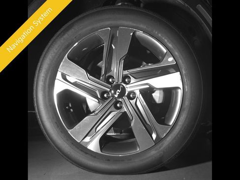 Certified 2023 Kia Sorento SX Prestige AWD/4WD image 11