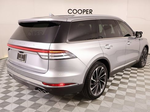 Used 2020 Lincoln Aviator Reserve w/ Equipment Group 202A image 23