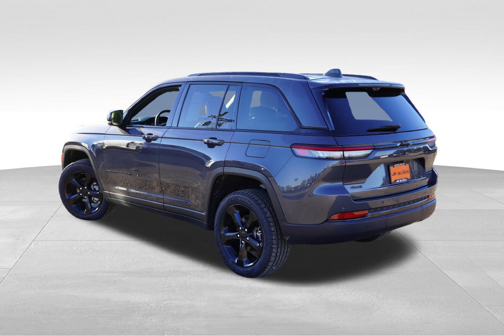 Certified 2025 Jeep Grand Cherokee Limited w/ Luxury Tech Group II AWD/4WD image 8