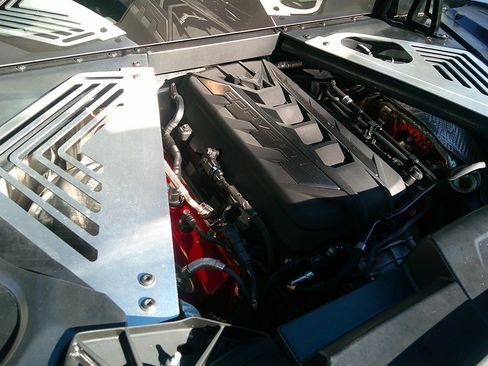 Used 2023 Chevrolet Corvette Stingray Preferred Cpe w/ Battery Protection Package image 45