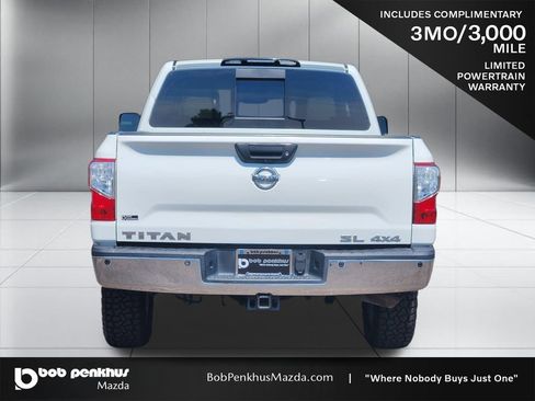 Used 2018 Nissan Titan SL w/ Chrome Package AWD/4WD image 26
