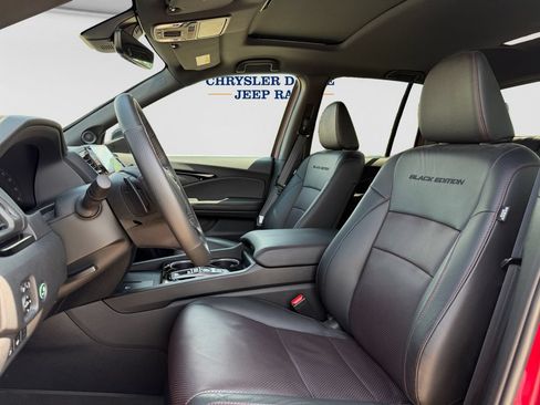 Used 2025 Honda Ridgeline Black Edition image 23