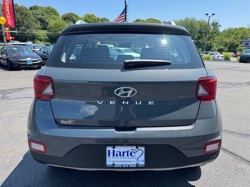 Used 2026 Hyundai Venue SEL FWD image 6
