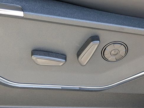 New 2025 Ford F250 Platinum image 21