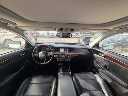 Used 2017 Kia Cadenza Premium w/ Luxury Package FWD image 21
