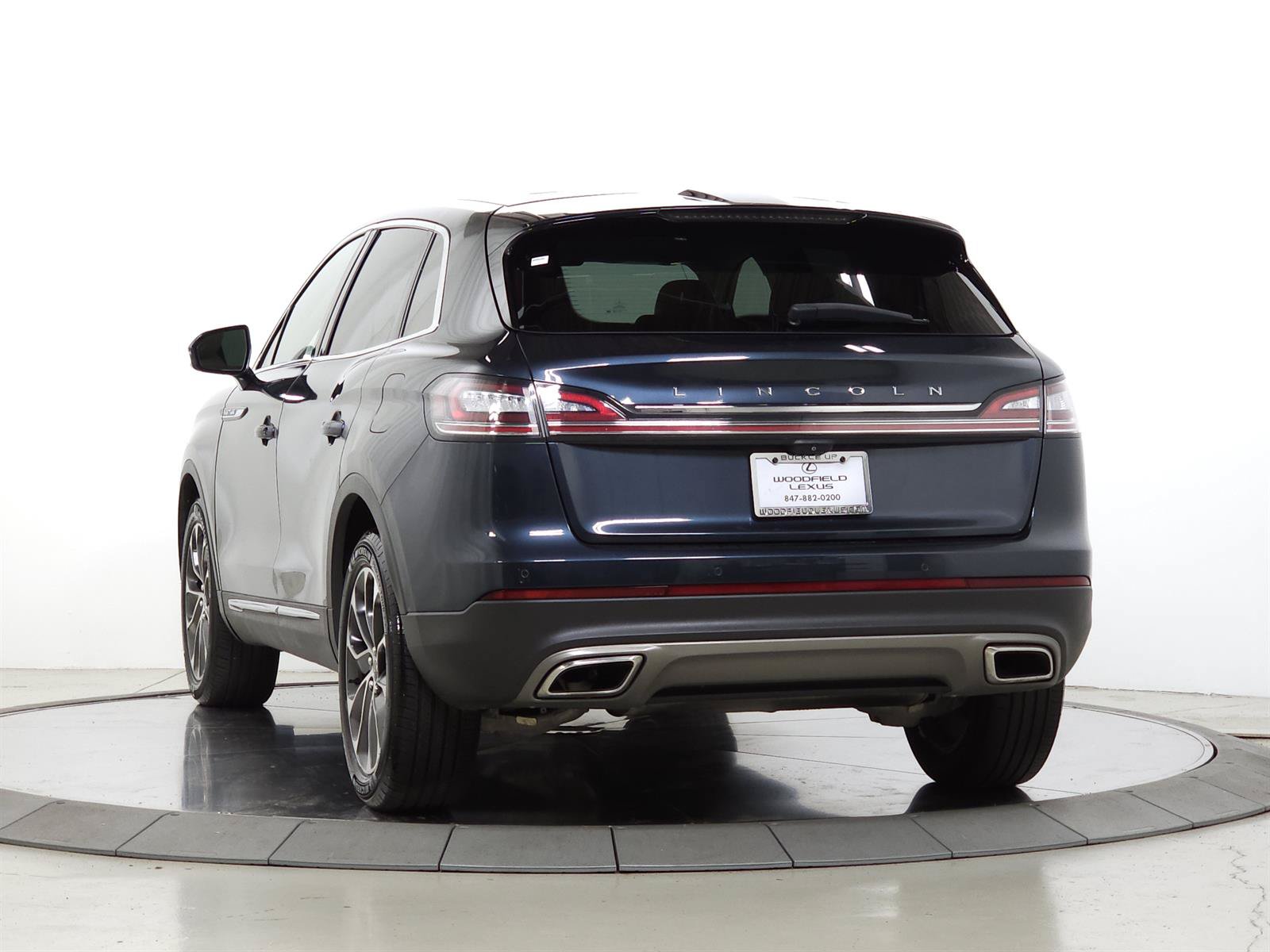 Used 2021 Lincoln Nautilus Reserve AWD/4WD image 5