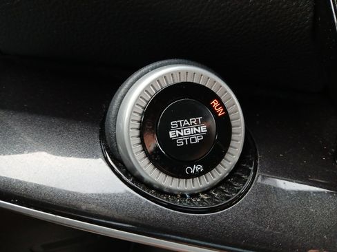 Used 2024 Jeep Wagoneer L 4WD image 41