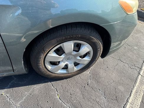 Used 2009 Toyota Camry LE FWD image 29