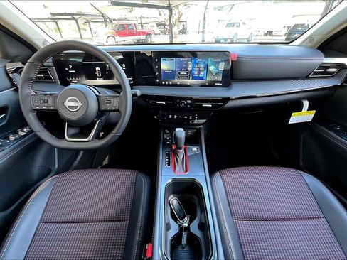 New 2026 Nissan Kicks SR image 5