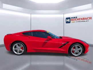 Used 2017 Chevrolet Corvette Stingray Coupe w/ 1LT RWD video 3