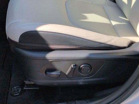 Used 2024 Kia Sportage EX FWD image 12