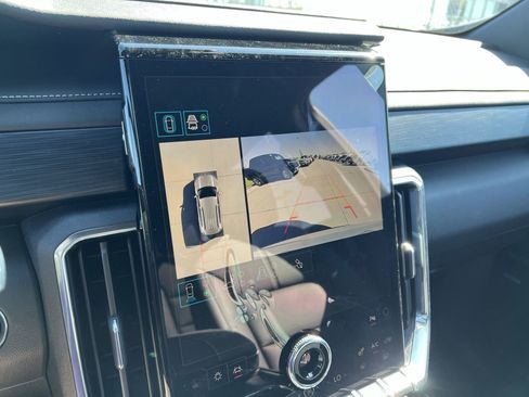 New 2026 GMC Acadia Elevation w/ Elevation Premium Package AWD/4WD image 15