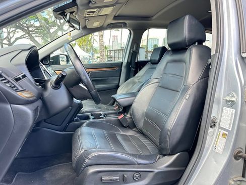 Used 2017 Honda CR-V Touring image 8