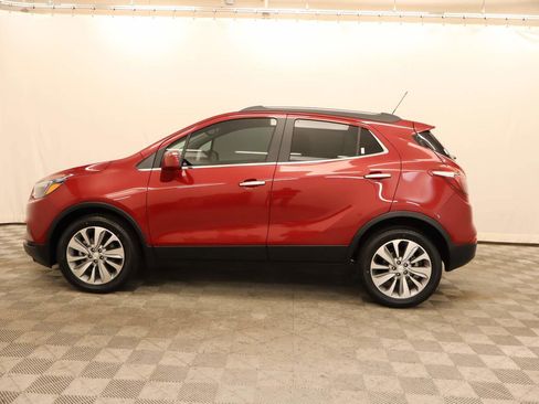 Used 2020 Buick Encore Preferred image 2