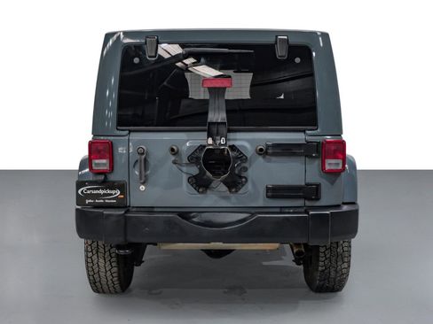 Used 2014 Jeep Wrangler Unlimited Rubicon w/ Connectivity Group image 7