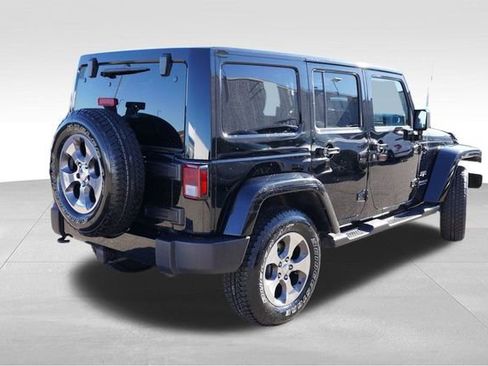 Certified 2016 Jeep Wrangler Unlimited Sahara image 5
