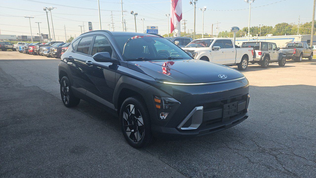 Used 2025 Hyundai Kona SEL AWD/4WD image 6