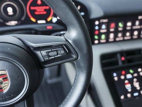 Certified 2024 Porsche Taycan 4S image 18