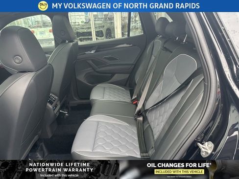 New 2026 Volkswagen Tiguan SEL R-Line image 13