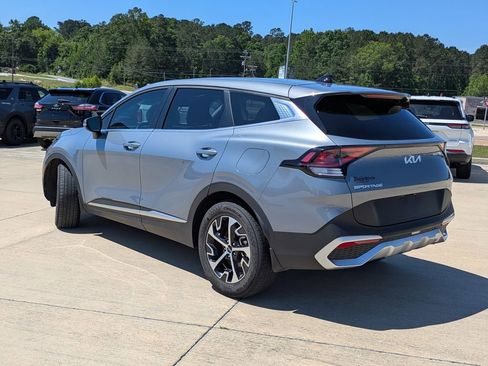 Used 2025 Kia Sportage EX FWD image 6
