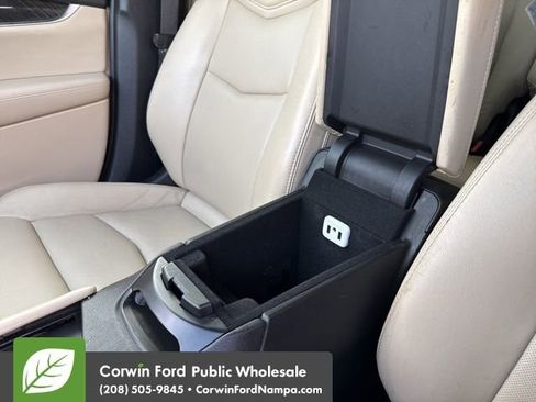 Used 2017 Cadillac XT5 FWD image 24