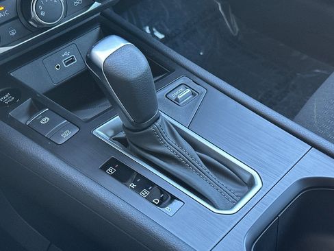 Certified 2025 Nissan Kicks S image 24