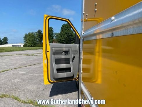 Used 2019 Ford E-350 and Econoline 350 Super Duty RWD image 10