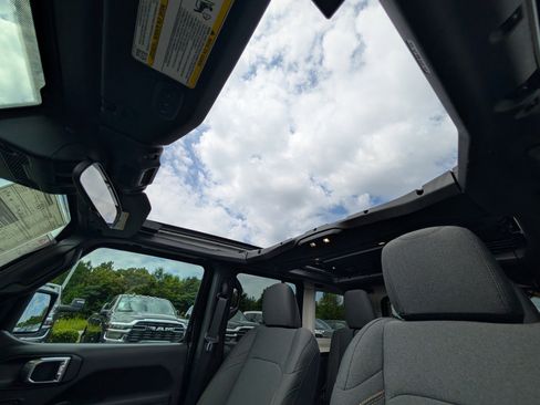 New 2025 Jeep Wrangler Sport S image 21