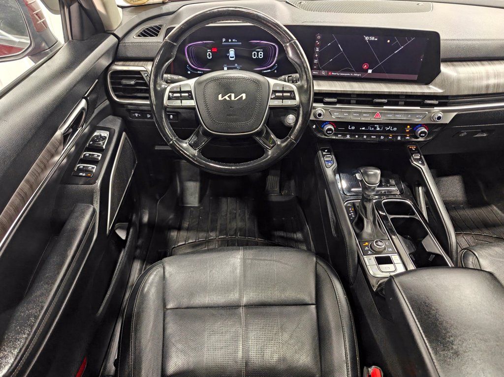 Used 2023 Kia Telluride EX w/ EX Captain's Chair Package AWD/4WD image 4