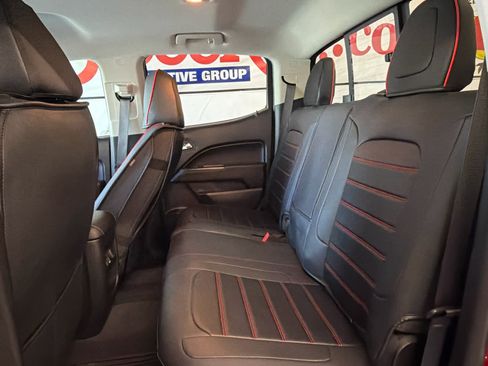 Used 2022 Chevrolet Colorado LT w/ Safety Package image 17