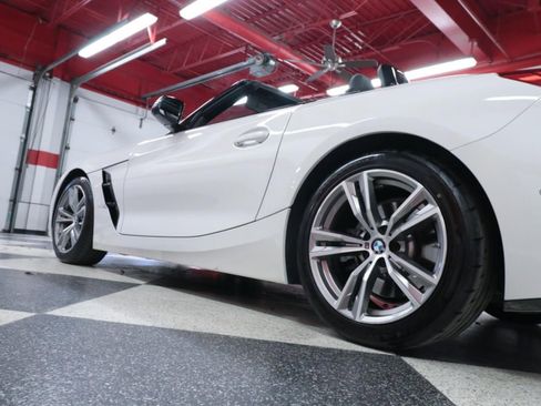 Used 2025 BMW Z4 sDrive30i image 40