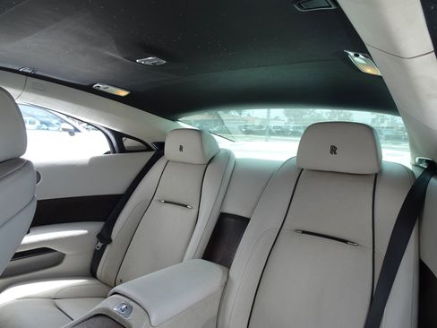 Used 2014 Rolls-Royce Wraith RWD image 11
