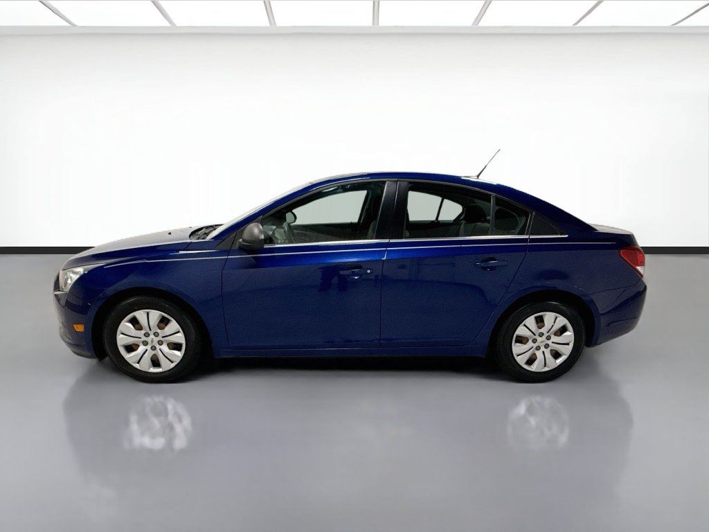 Used 2012 Chevrolet Cruze LS w/ Connectivity Package FWD image 9