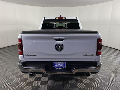 Used 2024 RAM 1500 Laramie AWD/4WD image 9