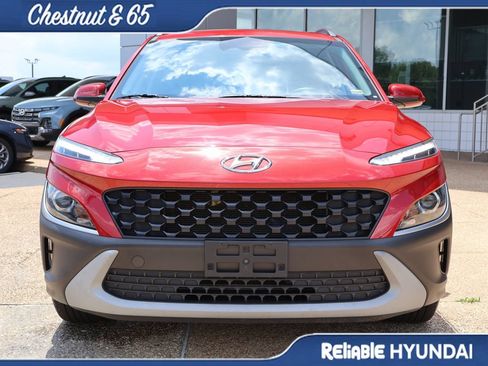 Used 2022 Hyundai Kona SEL w/ Convenience Package FWD image 8
