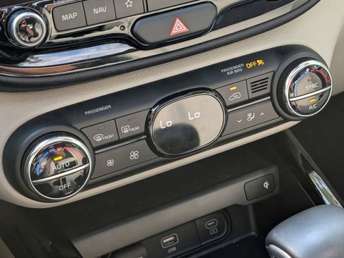 Certified 2023 Kia Soul EX image 41