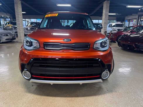 Used 2018 Kia Soul ! w/ Tech Package FWD image 2