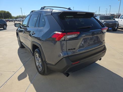 Used 2025 Toyota RAV4 XLE w/ Convenience Package image 16