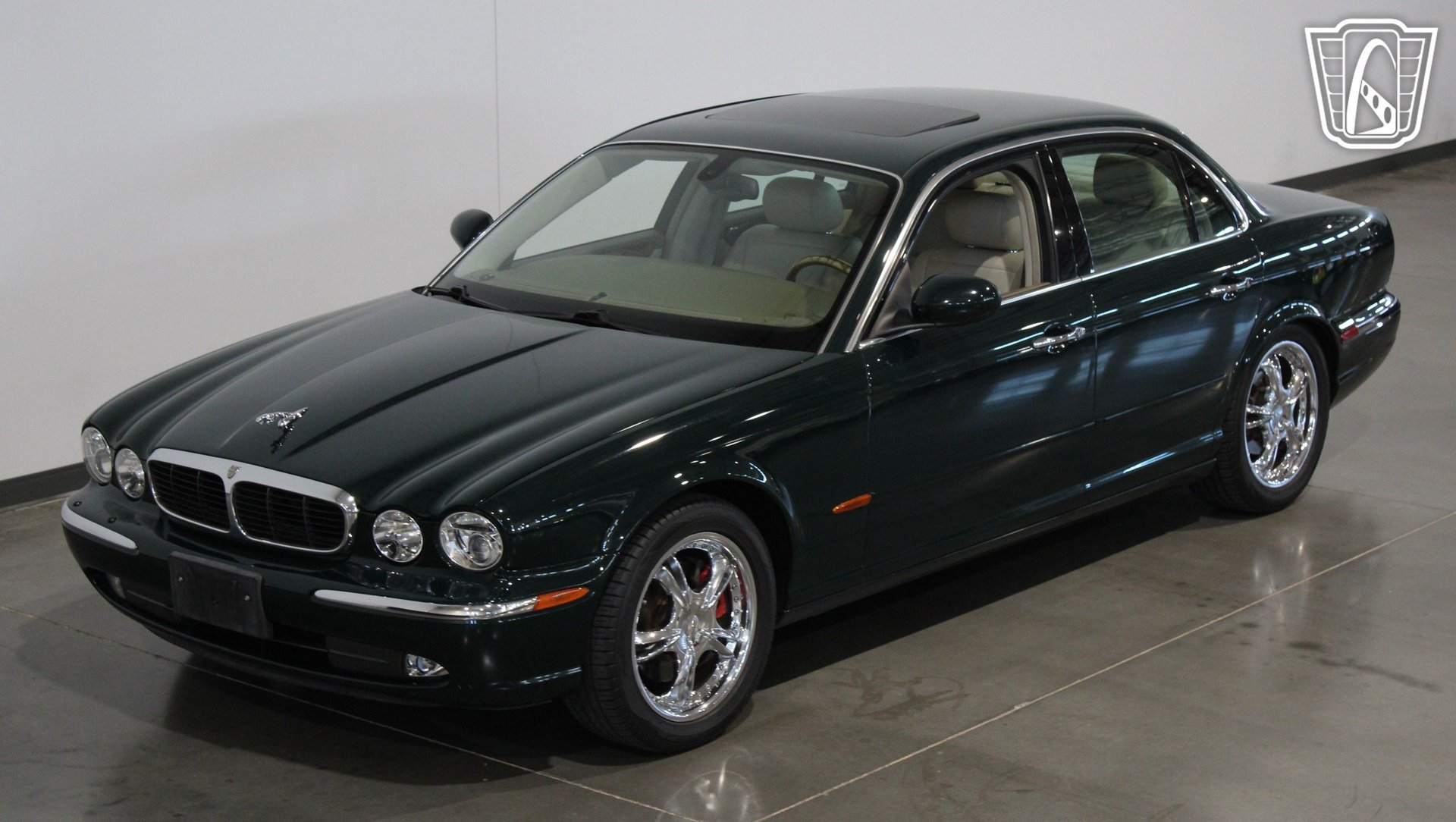 Used 2004 Jaguar XJ8 RWD image 11