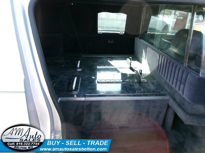 Used 2004 Cadillac De Ville Hearse FWD image 18