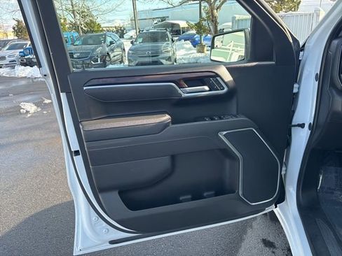Used 2025 GMC Sierra 1500 SLT image 15